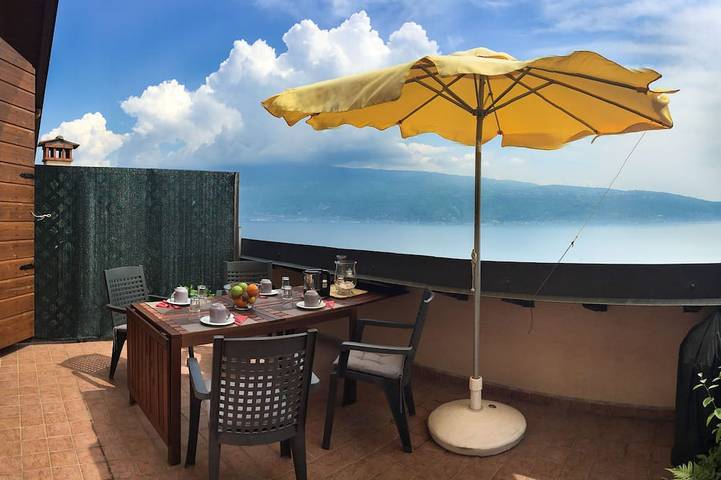 Ferienwohnung für 10 Personen, mit Terrasse in Gargnano