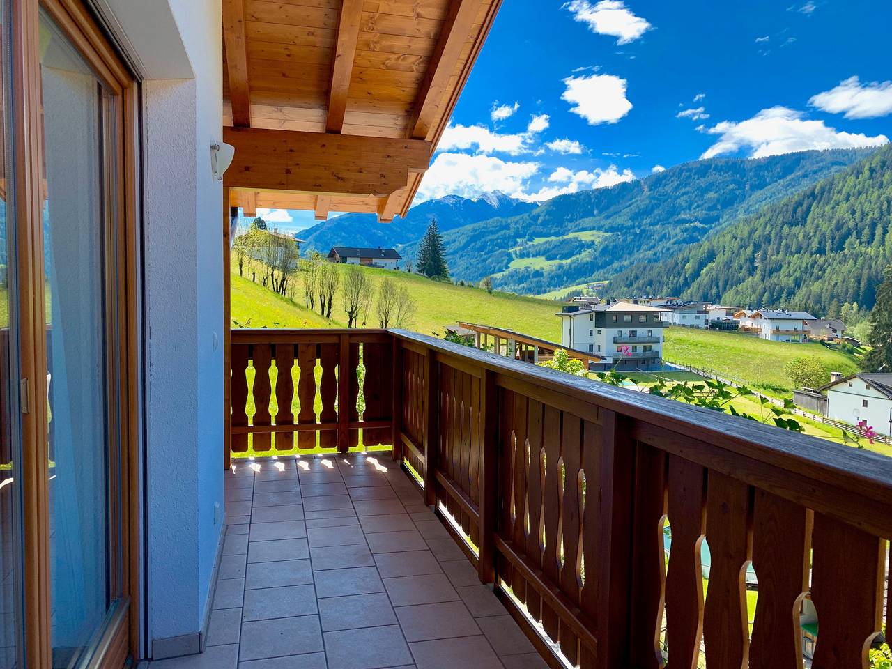 Ganze Wohnung, Apartment 'Sunny' mit Bergblick, Gemeinschaftspool und Wlan in Mareit, Ratschings