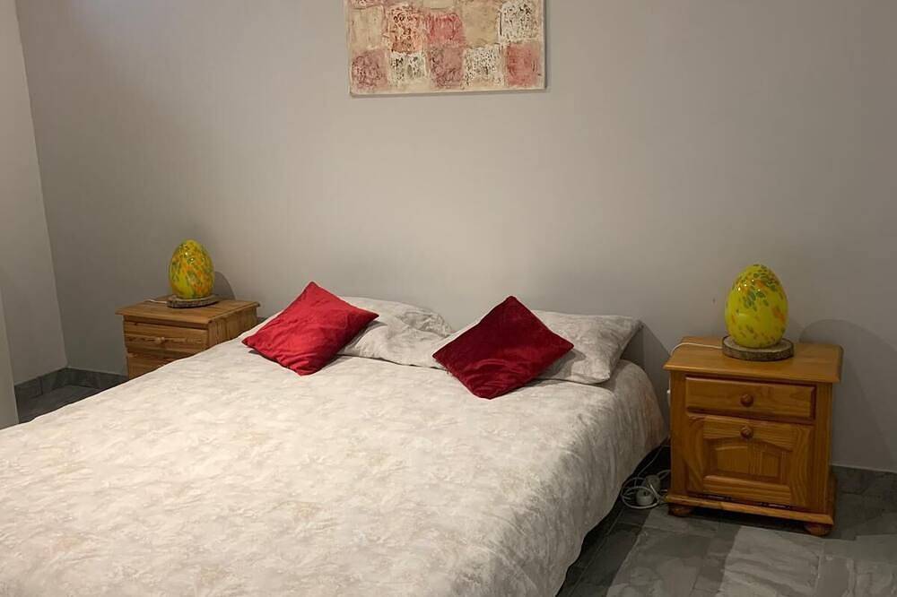 Maison 6 pers idéalement située, à proximité de nombreuses activités de loisirs in La Chapelle-Huon, Sarthe