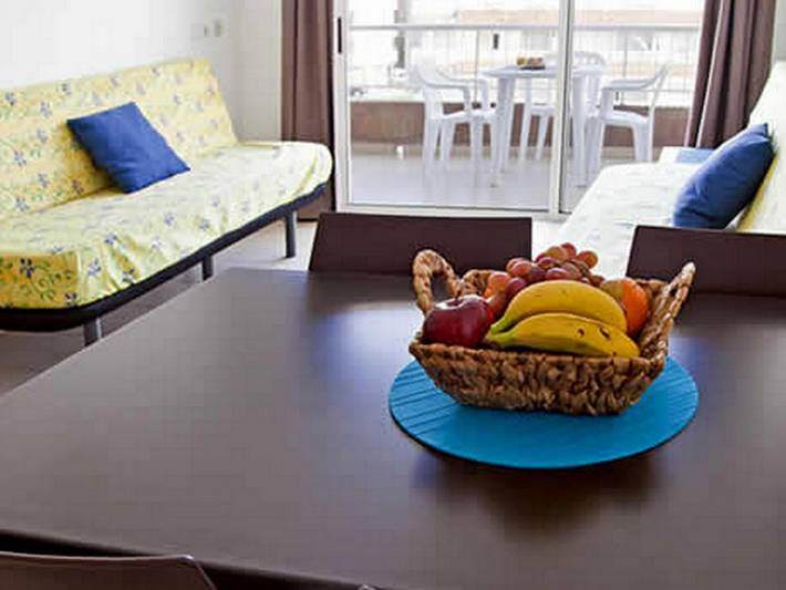 Appartement de vacances entier, Ap Costas - Lotus / Deux Chambres in Els Pins Blanes, Blanes