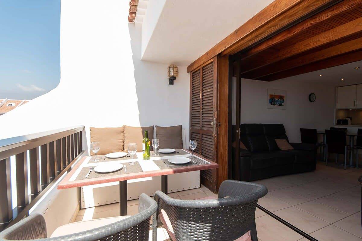 Appartement entier, Appartement de vacances pour 5 personnes avec piscine in Playa de las Américas, Arona