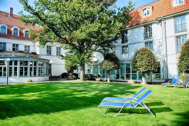 Hotel für 2 Personen, mit Terrasse und Garten sowie Pool und Sauna in Halberstadt
