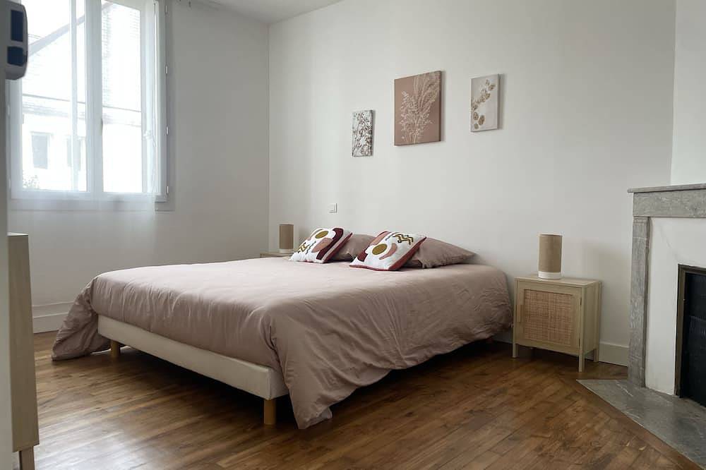 Entire apartment, Cocon Lumineux Avec Jardin, à 5 Minutes a Pied de la Gare in Lorient, Côte des Mégalithes