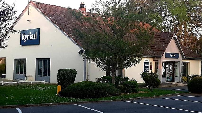 Hôtel pour 2 personnes, avec jardin et terrasse, animaux acceptés à Sedan - 2