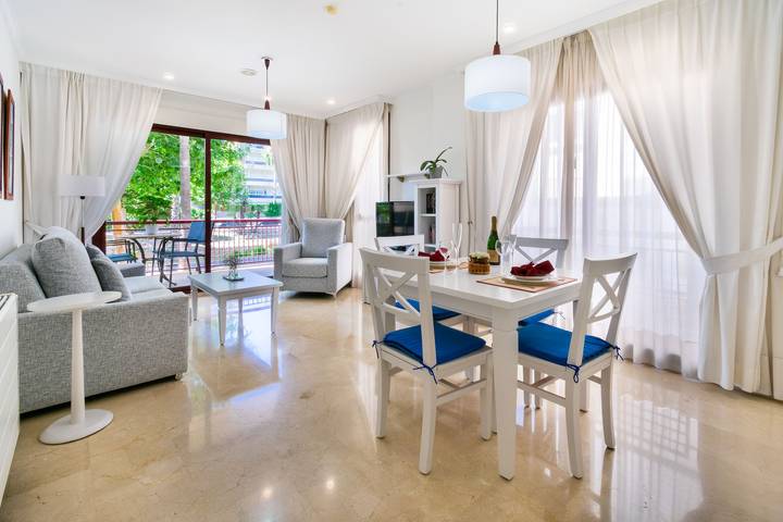 Ferieleilighet for 3 personer, med Terrasse og Badebasseng i Albir