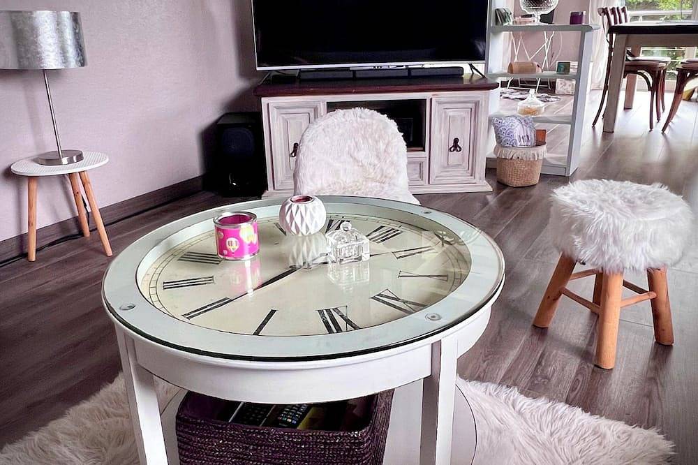 Apartamento entero, Au Nid Douillet in Ornans, Doubs (desambiguación)