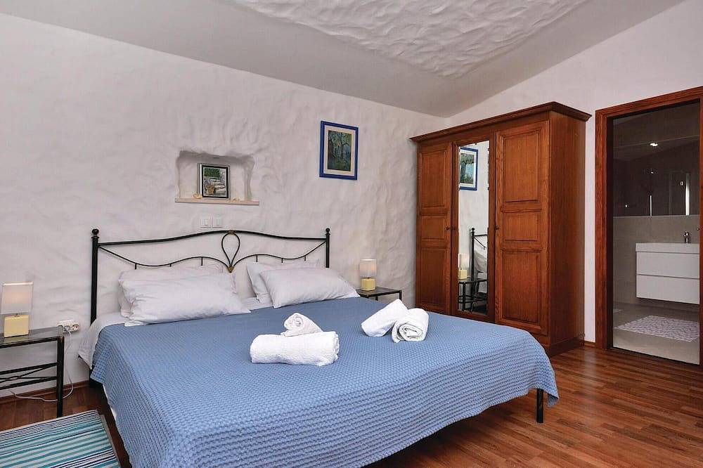 2 bedroom nice home in Stari Grad in Stari Grad, Hvar