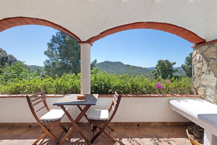 Retraite Enchantée en Forêt avec Piscine Privée in els Masos de Pals, Pals