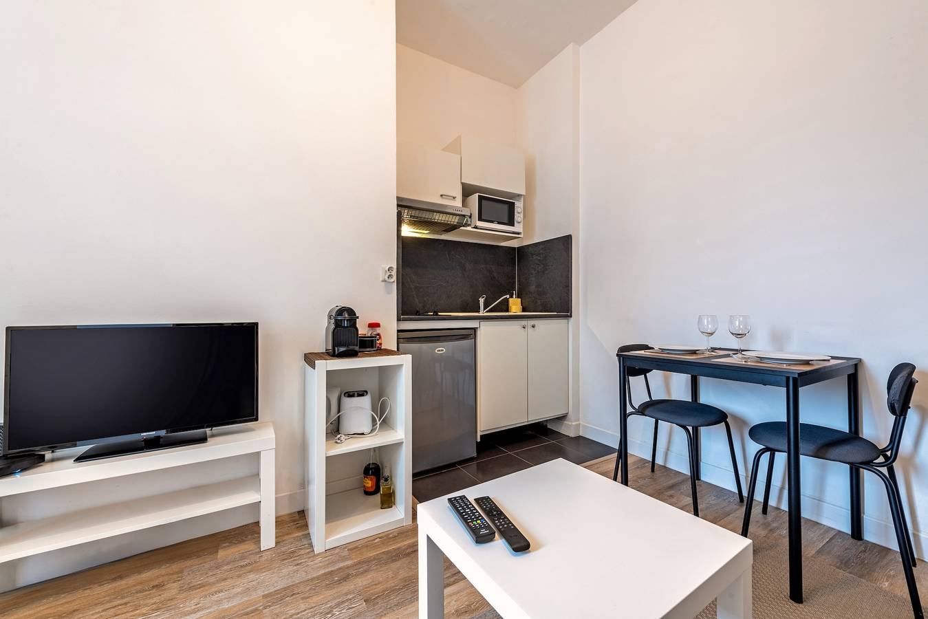 Ganze Wohnung, Ferienwohnung 'Les Capucins - T2 Tout Confort' mit privater Terrasse, privatem Garten und Wlan in Brest, Brest und Umgebung