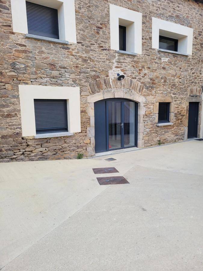 Gîte pour 6 personnes, avec terrasse à Comps-la-Grand-Ville