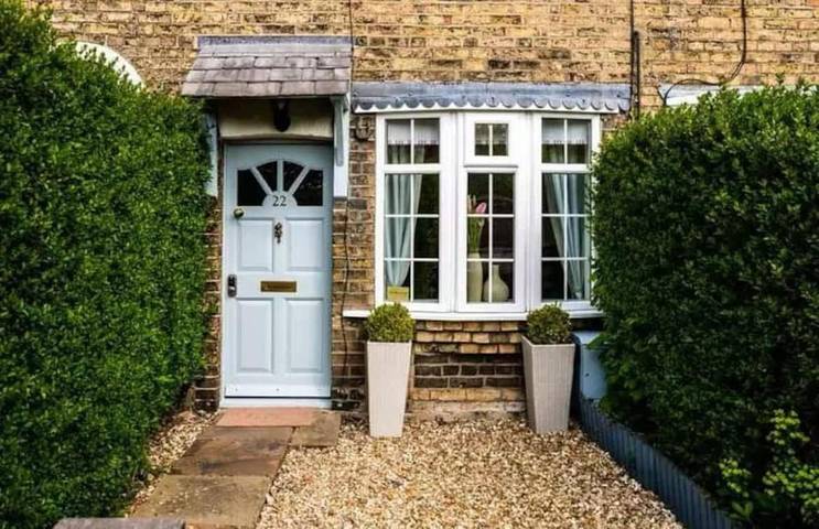 Log cabin for 4 people, with Terrace and Garden in Lincoln