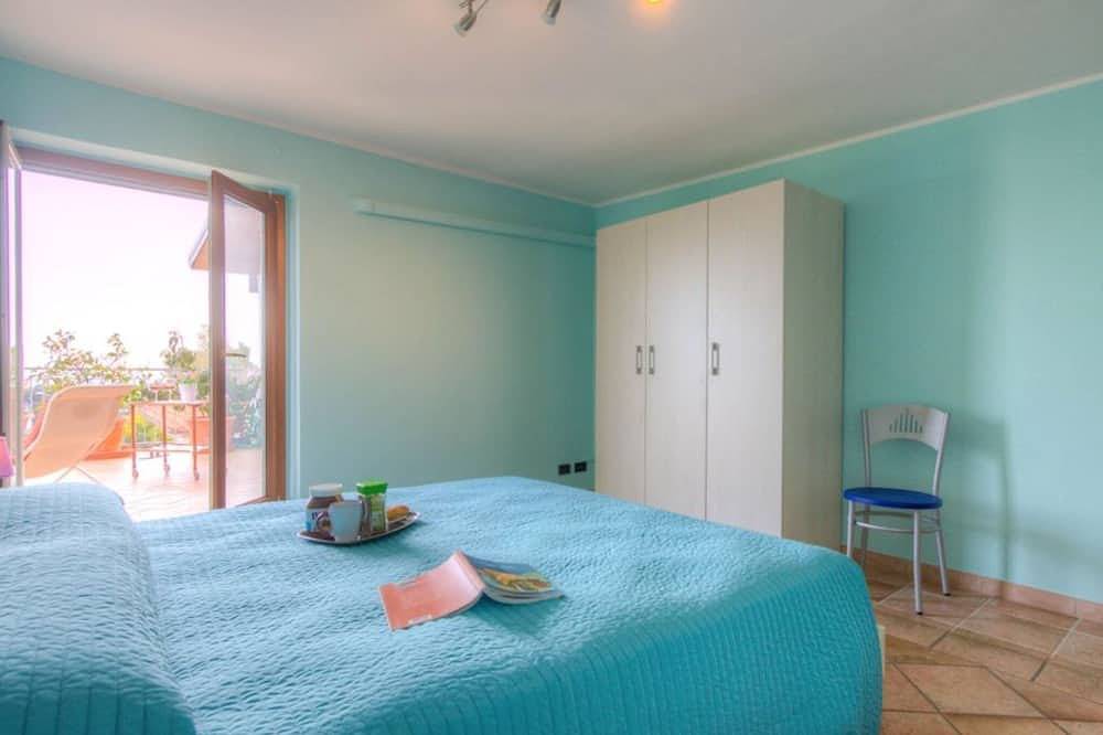 Ganze Wohnung, Meerblick flach 200 Meter zum Strand in Formia, Latina Provinz