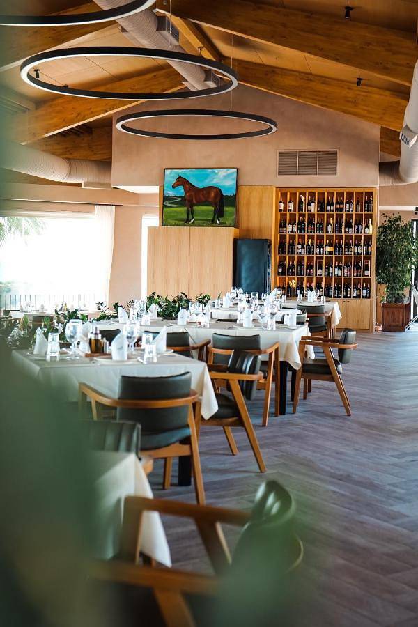 Resort per 3 persone, con panorama e giardino in Albania