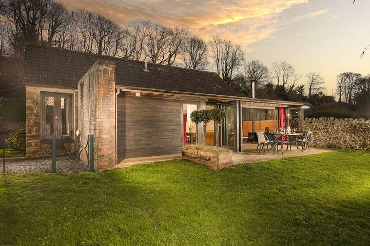 Holiday rental for 4 people, with terrace and garden in Axminster