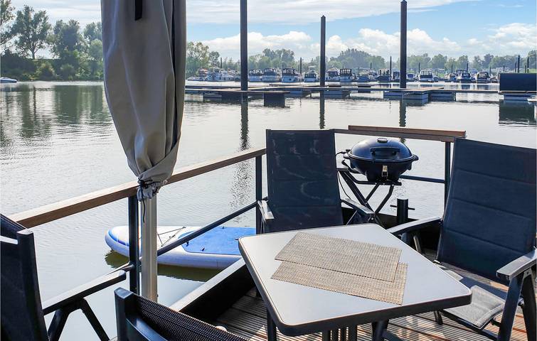 Hausboot für 4 Personen mit Terrasse in Limburg (Niederlande)