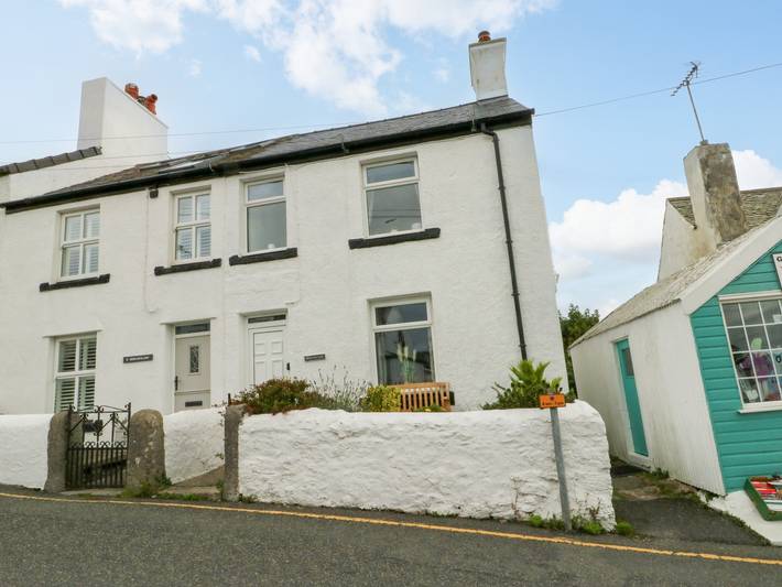 Mor Awelon in Moelfre, Anglesey