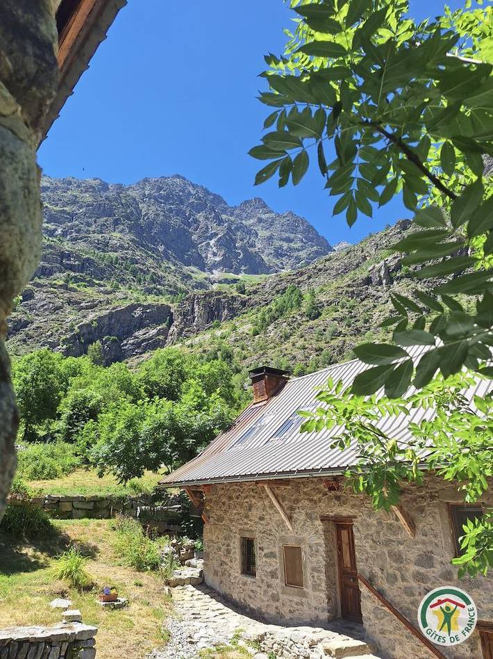 Gîte des Clots in Champoléon, Écrins National Park