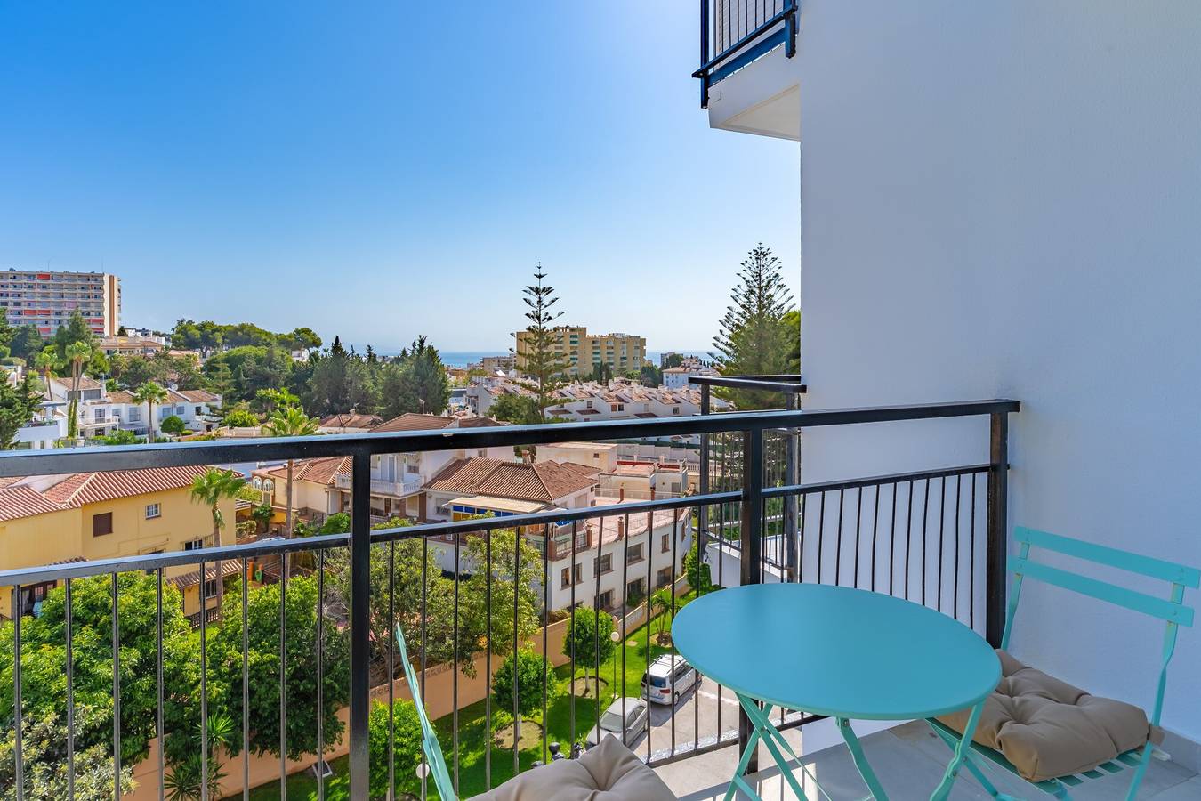 Appartement entier, Appartement 'Mar Del Sur' avec vue sur la mer, Wi-Fi et climatisation in Benalmádena, Costa del Sol