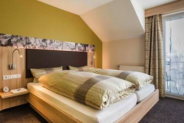 Gîte pour 2 personnes, avec vue et jardin, adapté aux familles à Brackenheim