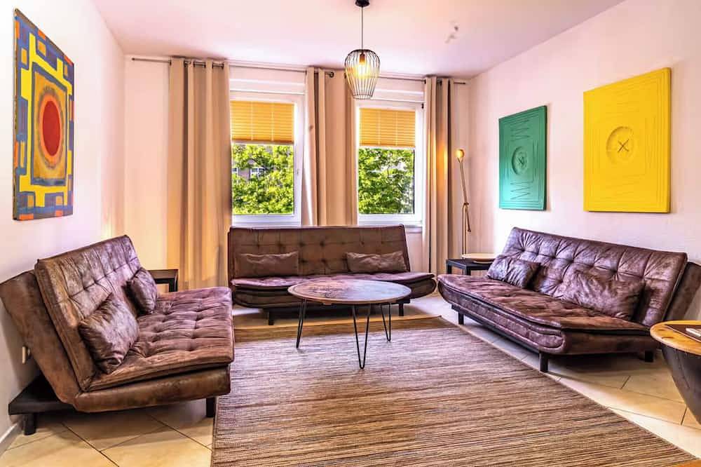 Apartamento entero, Spacious apartment with barbecue terrace in the heart of the historic old town in Núremberg, Franconia
