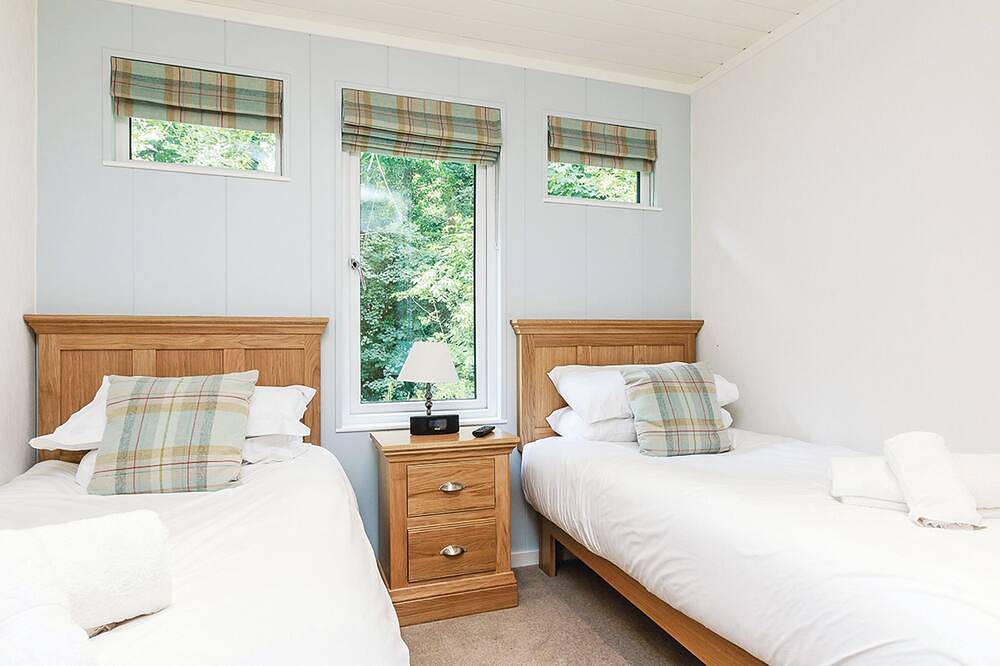 3 bedroom accommodation in Newton Saint Loe, Nr Bath in Bath, Bath & North East Somerset