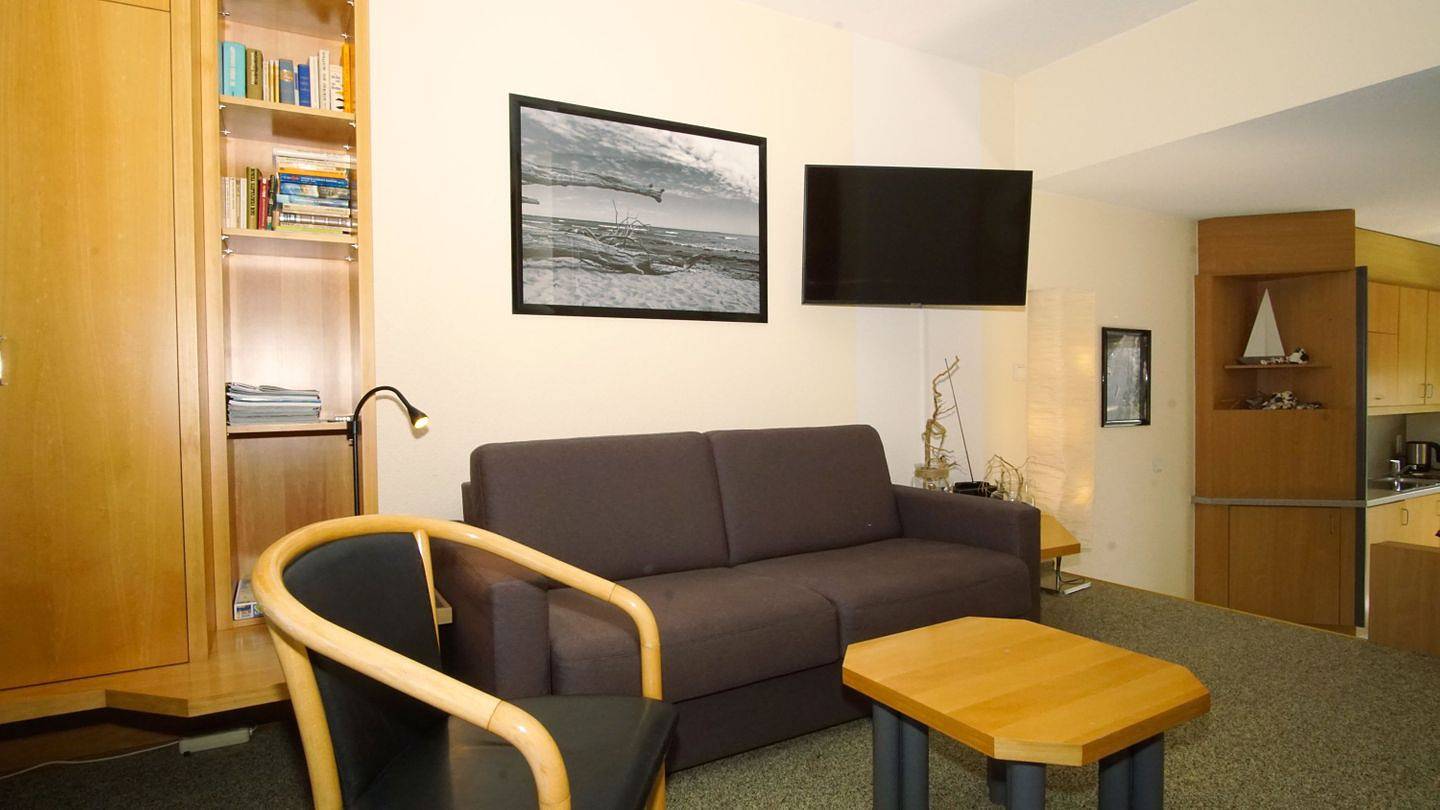 Ganze Wohnung, Nur 100 m zum Strand, Fewo mit Balkon - App. Eldena Fewo 15 in Lobbe, Mönchgut