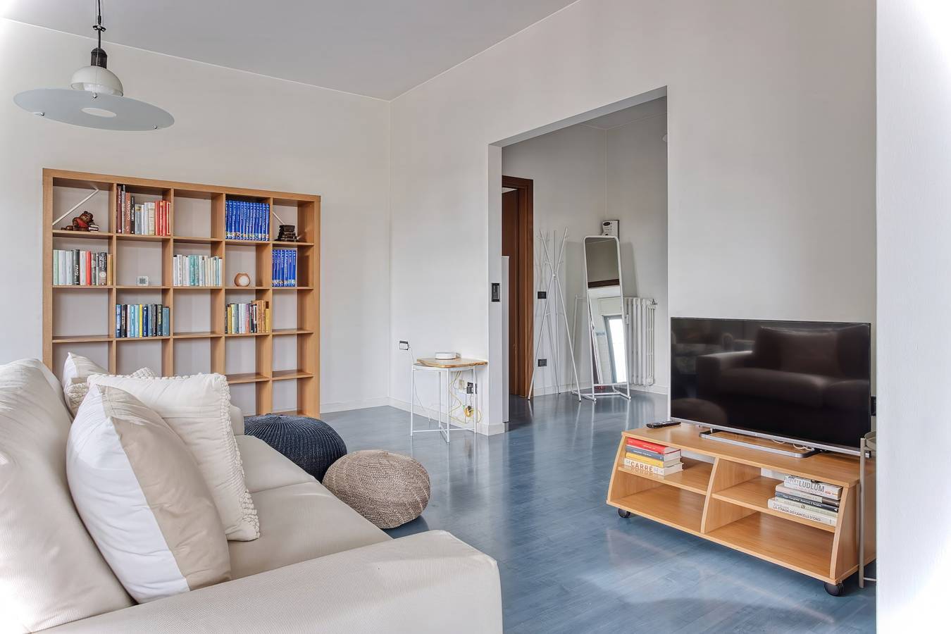 Entire apartment, Balilla30; Spacious 2 Br Apt next to city center in Milan, Milan Province