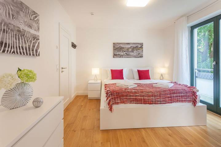 Ganze Wohnung, Villa Friede-Marie, App. Freya - mit großem Balkon und traumhaften Meerblick in Sassnitz, Nationalpark Jasmund