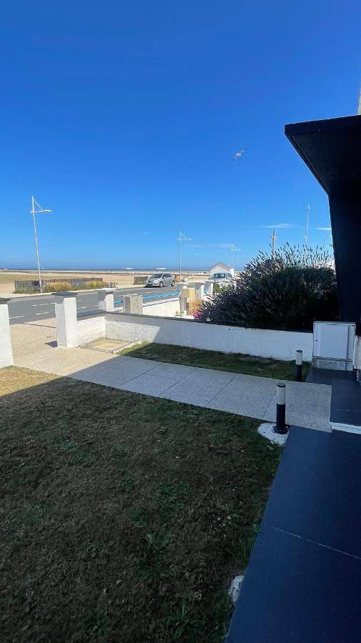 Location de vacances pour 5 personnes, avec vue et jardin à Grand-Fort-Philippe - 2