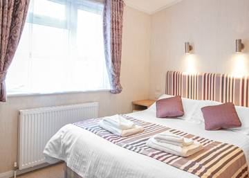 Log Cabin for 4 People in Hunstanton, Norfolk, Photo 4