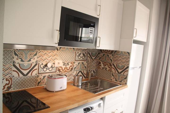 Gîte pour 2 personnes, avec piscine ainsi que terrasse et vue dans Playa Paraíso - 4