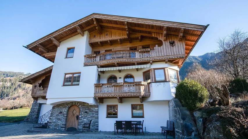 Ferienhaus für 9 Personen, mit Garten