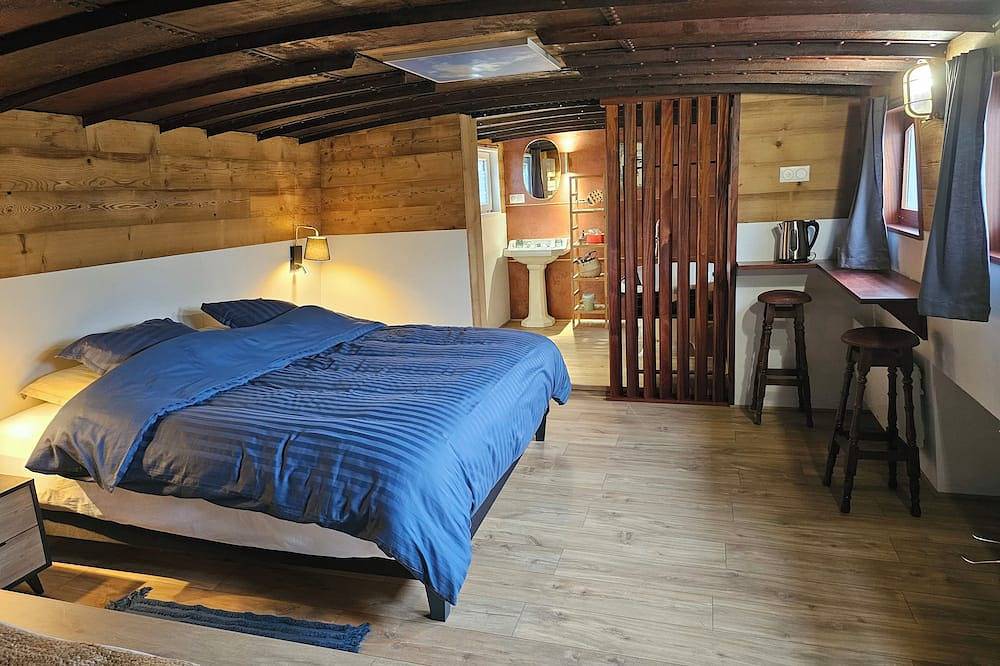 Gîte de groupe sur l'eau - Barge in Saint-Omer at the gateway to the Marais Audomarois in Saint-Omer, Saint-Omer region