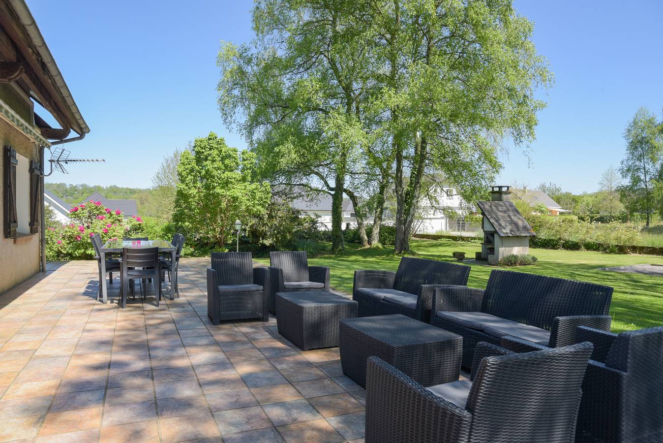 Villa 'De La Douloustre' avec vue sur les montagnes, Wi-Fi et climatisation in Montgaillard (Hautes-Pyrénées), Hautes-Pyrénées