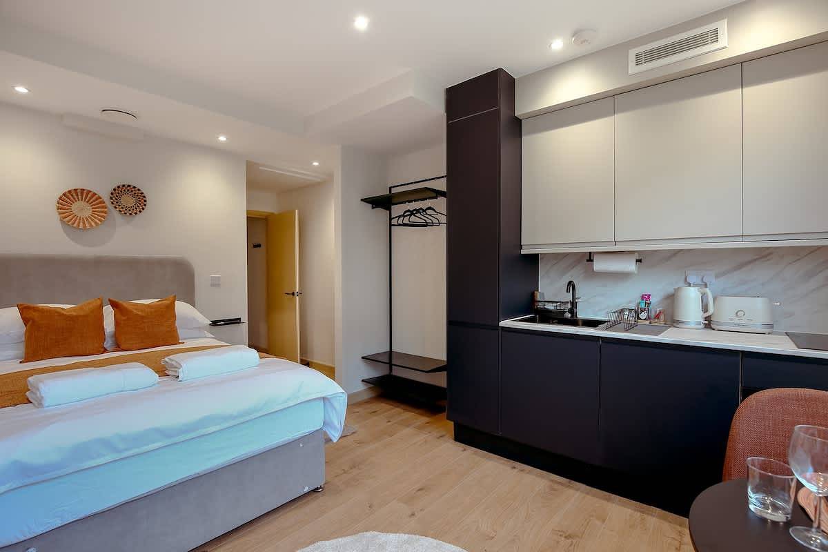 Entire apartment, Lindenstone | Stay In The Heart Of Maidstone in Kent