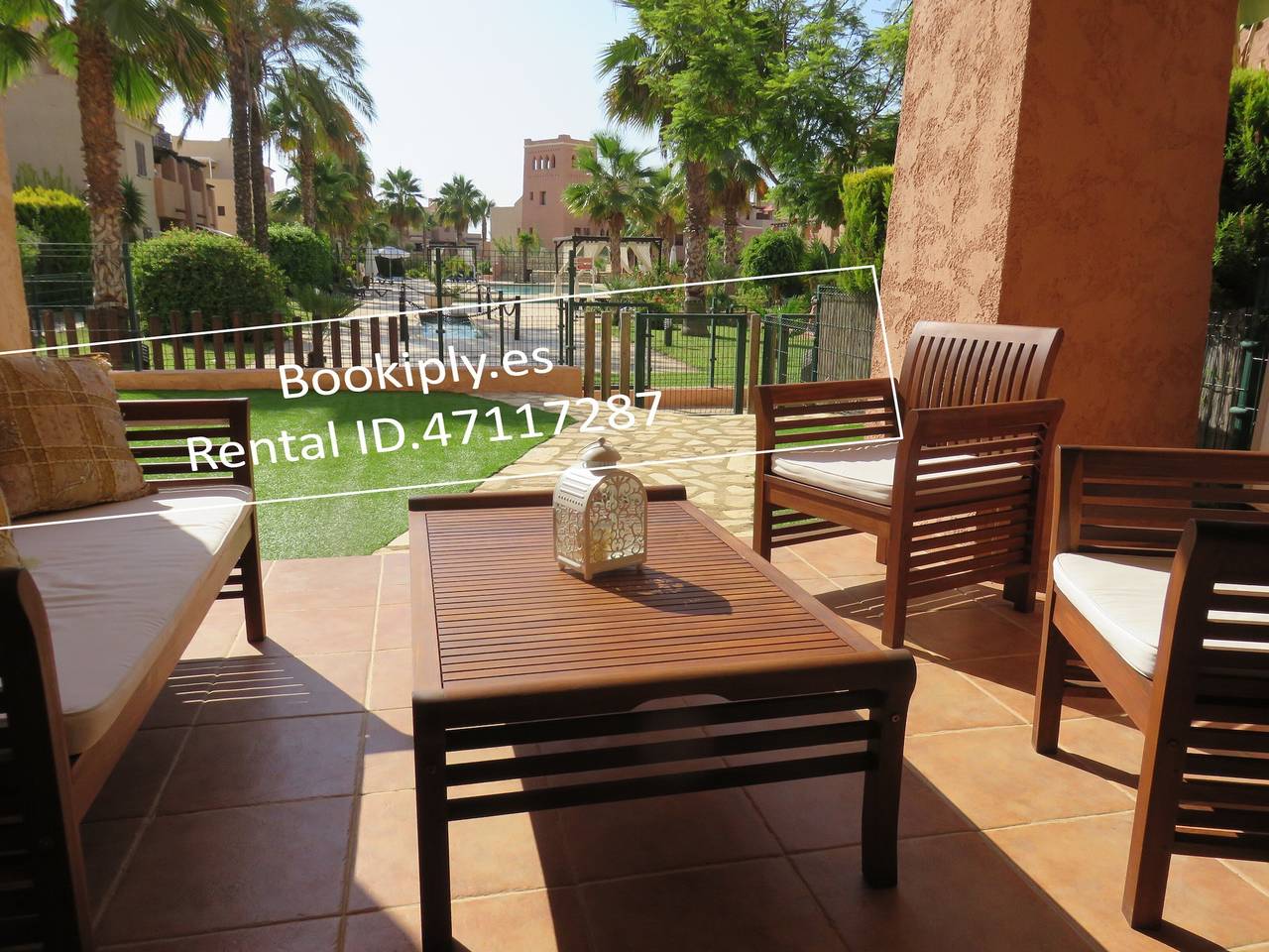 Entire apartment, 'Kasbah del Puerto Rey Precioso Bajó' with Pool, Wi-Fi & Garden in Playas de Vera, Vera