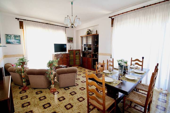Apartamento entero, Historic Apartment with Sea View Balcony in Donnalucata, Scicli