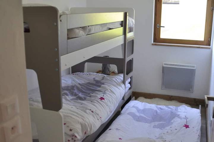 Gîte pour 7 personnes, avec terrasse dans Office de Tourisme de Doucy Combelouvière - 2