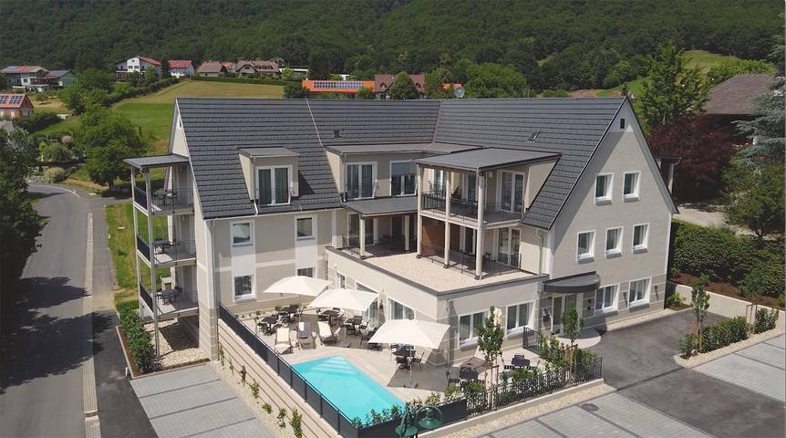 Ferienhaus für 2 Personen, mit Balkon und Terrasse sowie Garten und Ausblick in Bad Gleichenberg