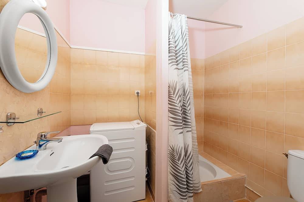 Entire apartment, Apartment Centre Saint Girons, T2 Centre Saint Girons in Saint-Girons, Parc naturel régional des Pyrénées ariégeoises