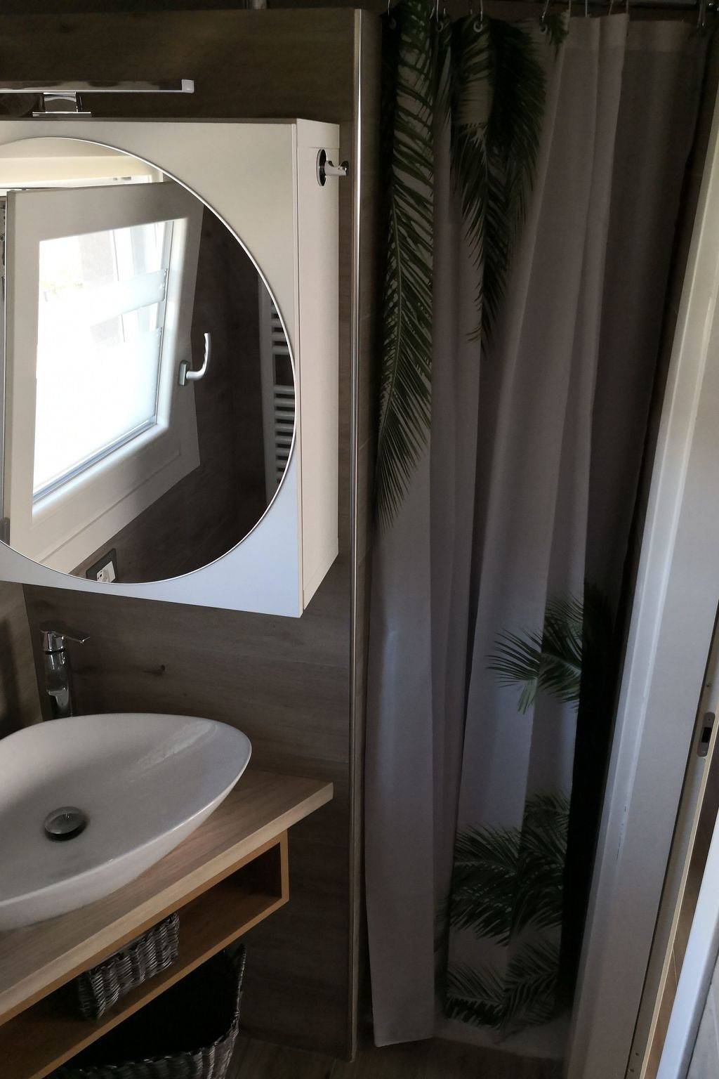 Appartamento intero, Freifläche mit direktem Zugang zum Strand in Spiaggia Gardiola, Manerba del Garda