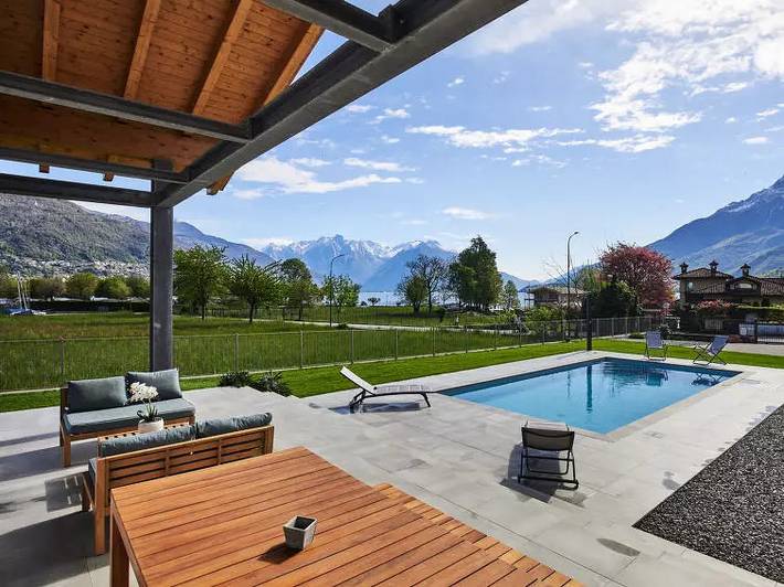 Villa with pool for 5 people, with terrace and pool in Lake Como