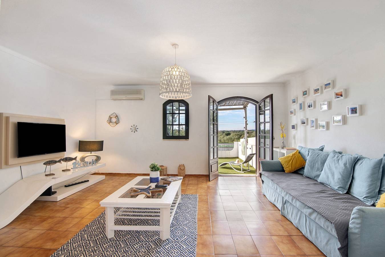 Casa de férias 'Villa Altura Beach' com Terraço e Wi-Fi in Altura, Distrito de Faro