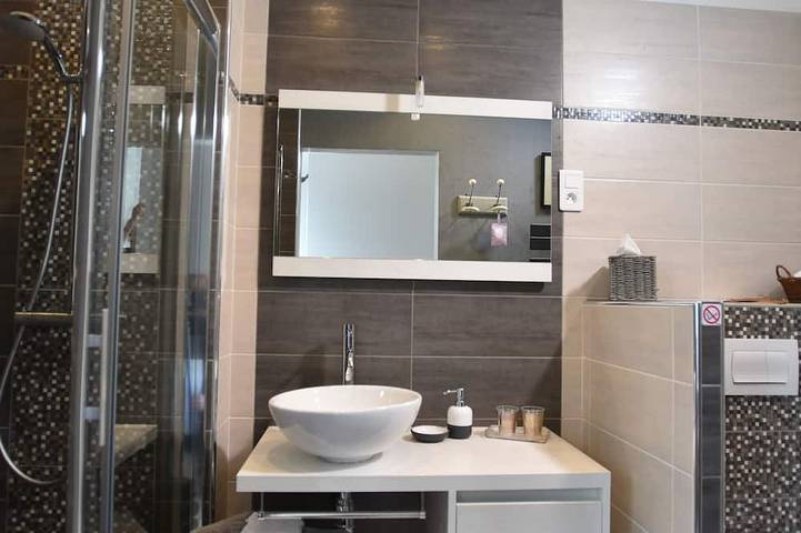 Chambre d’hôte pour 2 personnes, avec piscine et jardin dans l' Aube - 2