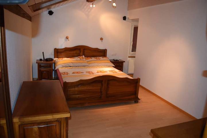 Ganze Wohnung, Wohnung in individueller Villa, ruhig, Aussicht in Vully-les-Lacs, Lake Neuchâtel