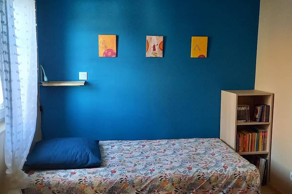 Small town house in Loches, Loches region