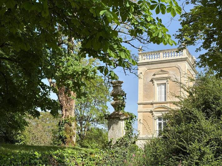 Gîte pour 2 personnes, avec piscine ainsi que vue et jardin à Montbron - 3