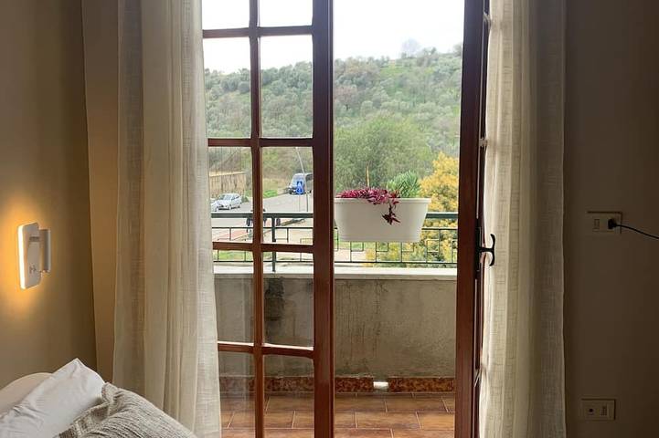 In township on the outskirts of Caserta \"Alley Zenone 8\" in Caserte, Province de Caserte