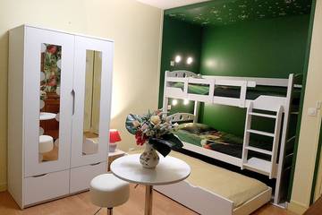Villa pour 9 Personnes dans Saint-Thibault-des-Vignes, Seine-et-Marne, Photo 4