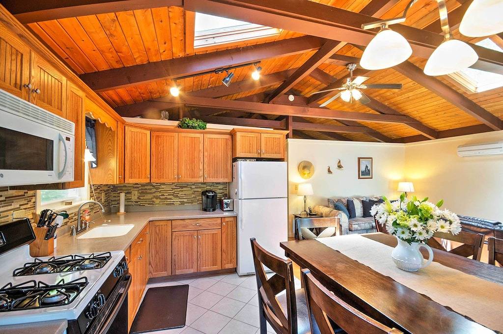 Waterfront Newbury Cottage mit Deck am Lake Sunapee! in Newbury (NH), Lake Sunapee